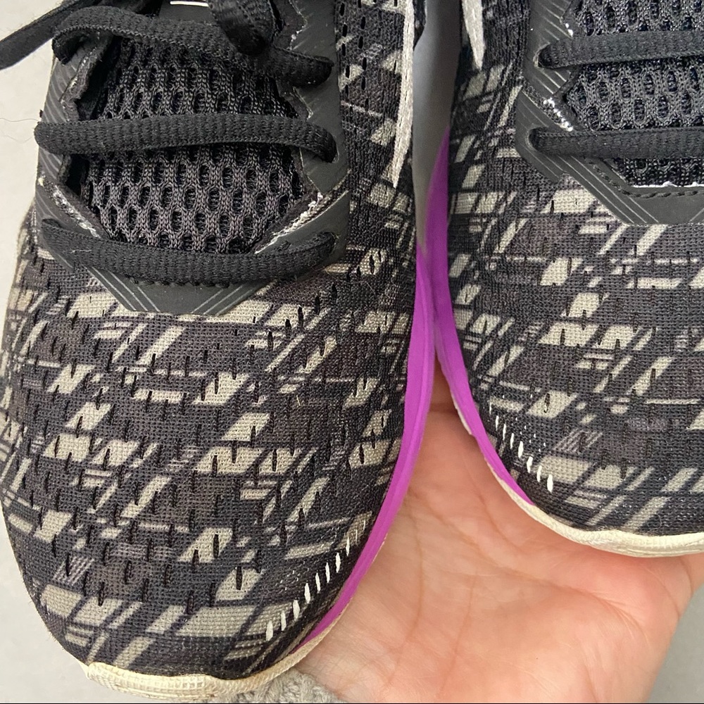 Brooks Launch 5 Athletic Running Shoes - Picture 11 of 11